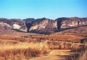 "Isalo canyons" - Wikipedia